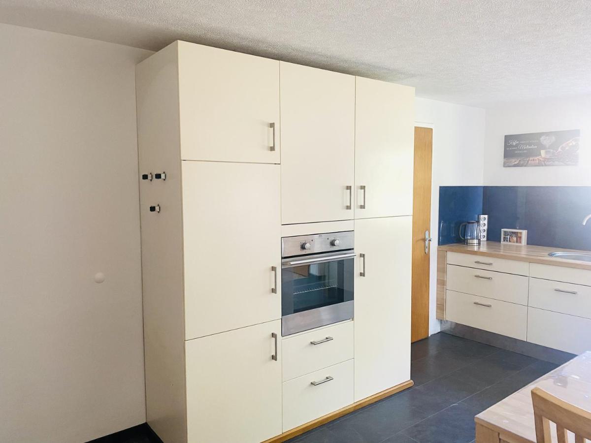 Ferienwohnung Ellenweiler Bis 15 P FDH Exteriör bild