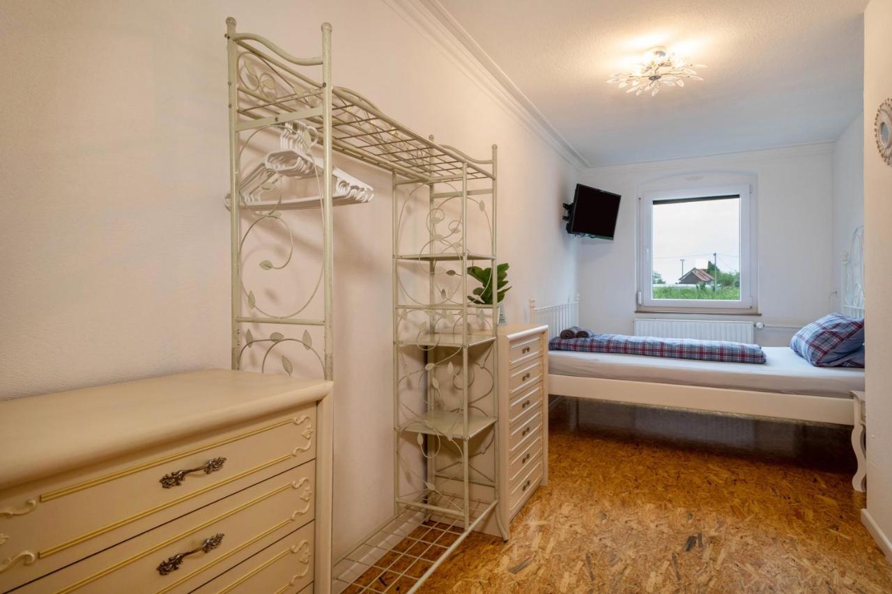 Ferienwohnung Ellenweiler Bis 15 P FDH Exteriör bild